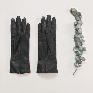 vintage eaton genuine leather gloves in black